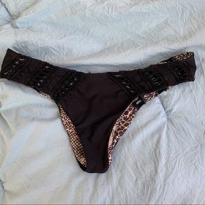 SOLD❌Acacia Black Chuns Bottoms